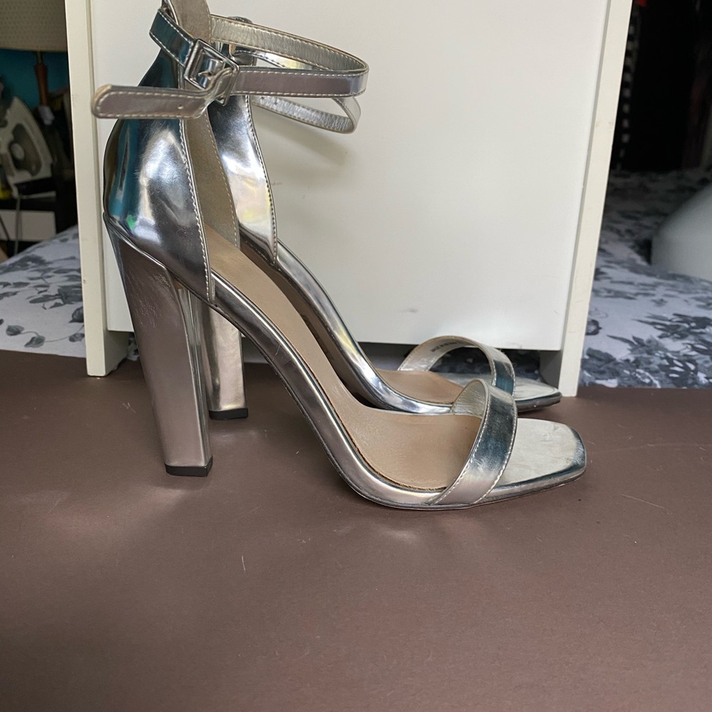 ASOS Chrome Silver Sandals Sz 10